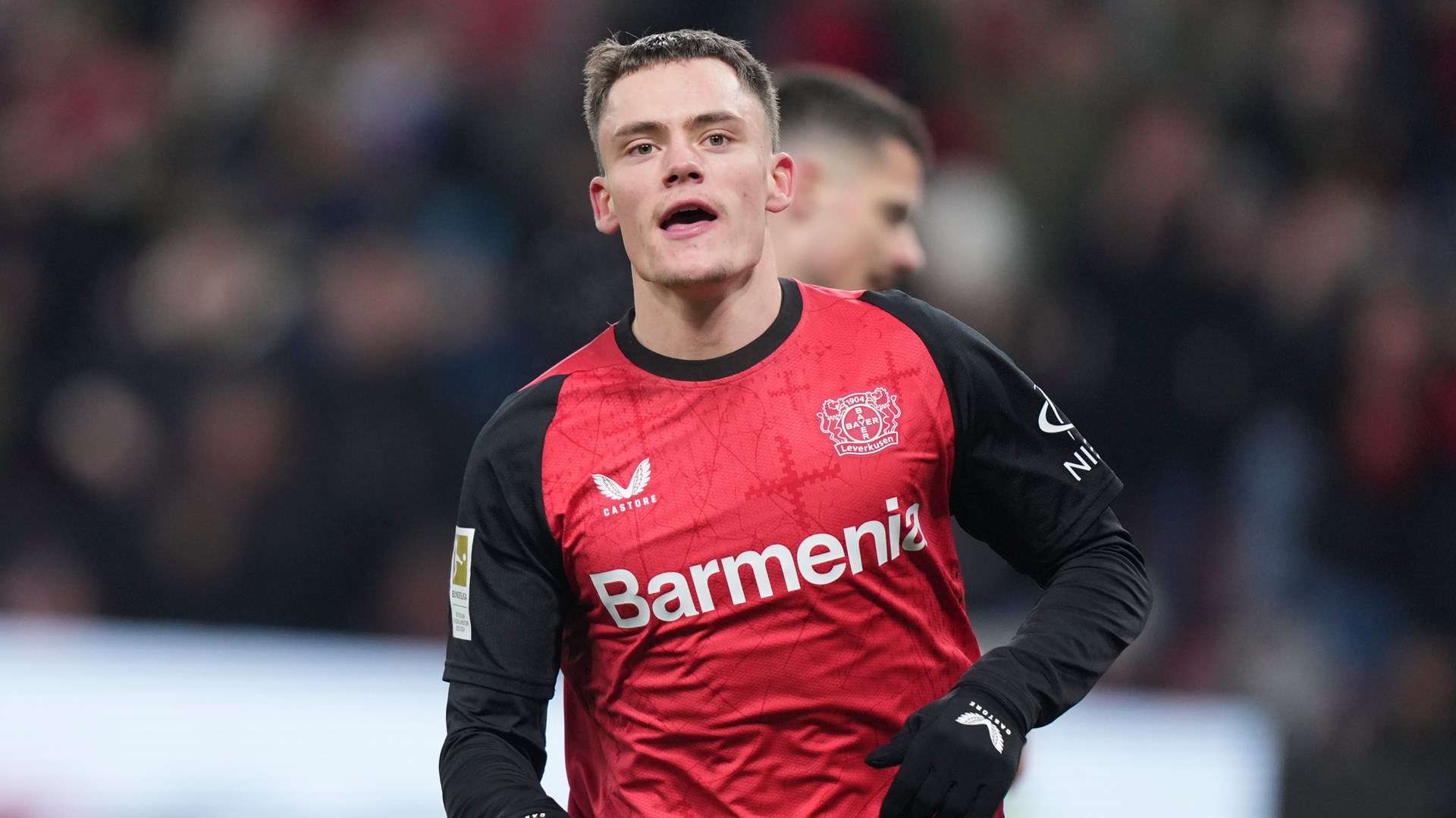 场上留下深 场上留下深